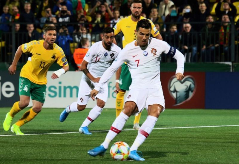 Cristiano scoring from the penalty spot last night.