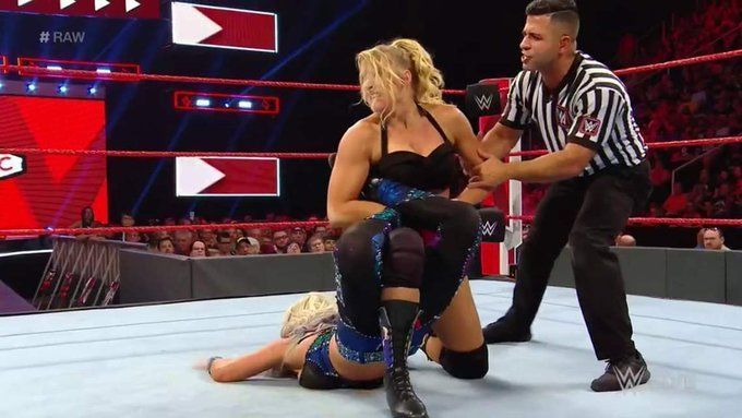 Lacey Evans botched the Sharpshooter this week on RAW