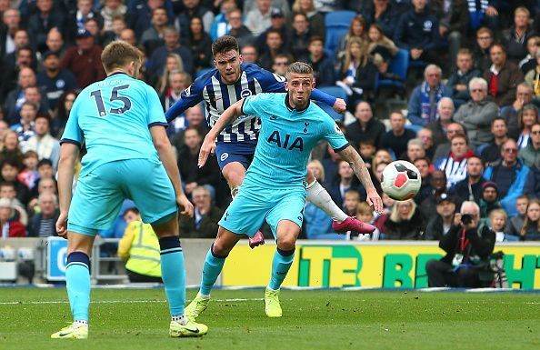 Brighton&#039;s Aaron Connolly whips the ball beyond the Tottenham Hotspur rearguard