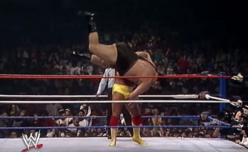 Hogan slams Andre the Giant at the climax of their match at Wrestlemania III