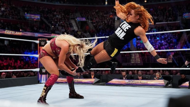 Becky Lynch vs Charlotte