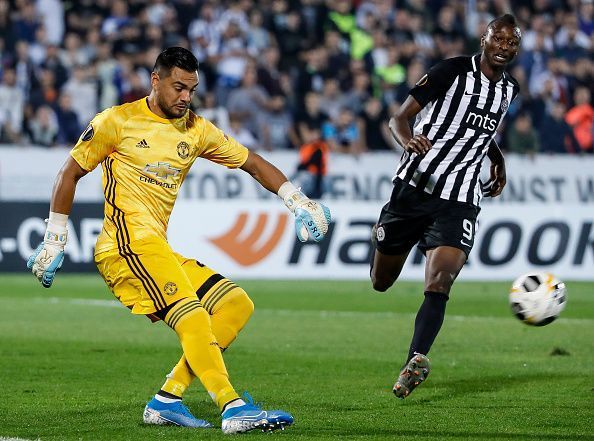 Partizan Belgrade v Manchester United - Sergio Romero clears