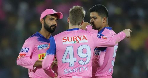 Smith might be the front-runner to borrow captaincy reigns from Ajinkya Rahane