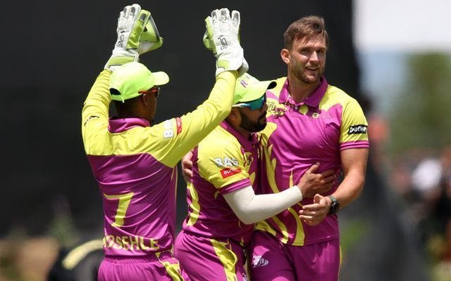 Hardus Viljoen (right) foxed the Bay Giants batsmen with his smart bowling spells