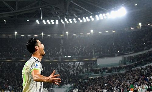 Juventus v Genoa CFC - Serie A