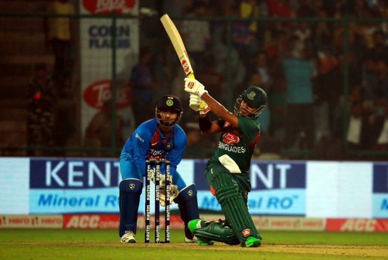 Soumya Sarkar hammers a flat six over mid-wicket.