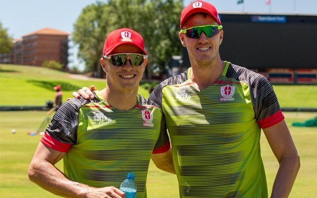 Morne Morkel (right) was in fine touch picking up two wickets for the Spartans tonight