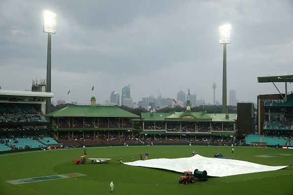 Australia v Pakistan - Men's T20 Game 1