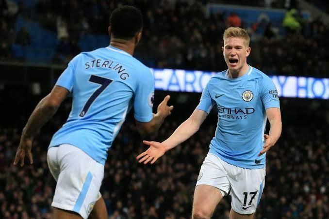Manchester City&#039;s Raheem Sterling and Kevin de Bruyne.