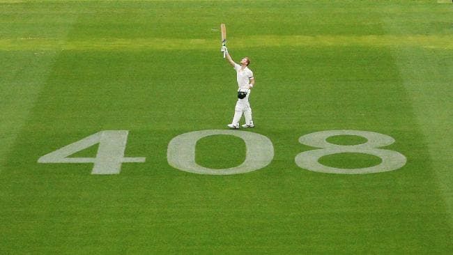 Smith pays tribute to his late friend Phil Hughes at Adelaide (Credits: news.com.au)