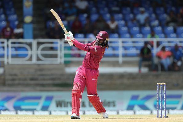 Chris Gayle's long reach helps him in hitting sixes