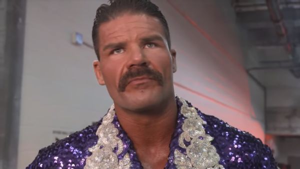 Robert Roode regularly appears on SmackDown