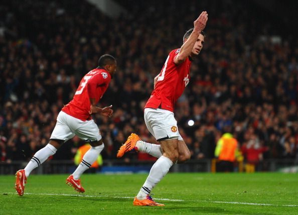 Manchester United&#039;s van Persie scored a stunning hat-trick against Olympiacos 
