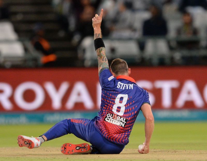 Dale Steyn continues to the lead the bowling charts with a total of 15 wickets so far.