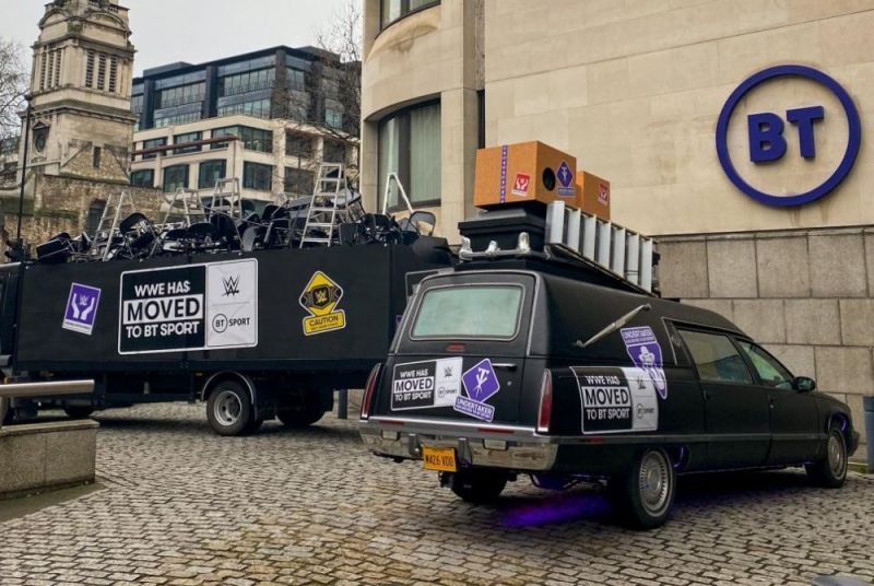 Undertaker's Hearse in London! ( Image Source )