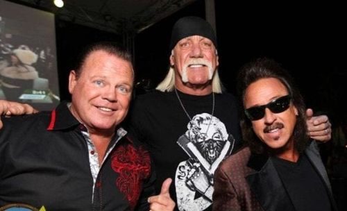 Jerry Lawler poses for a picture with Hulk Hogan and Jimmy Hart