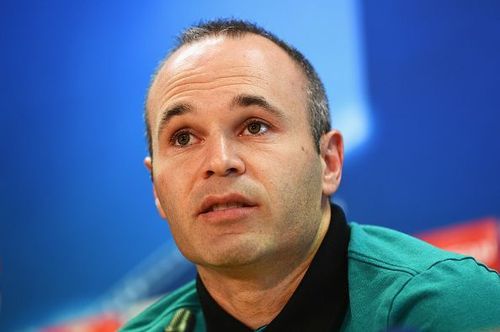 Andrés Iniesta admits that Valverde's position at Nou Camp is not favourable 