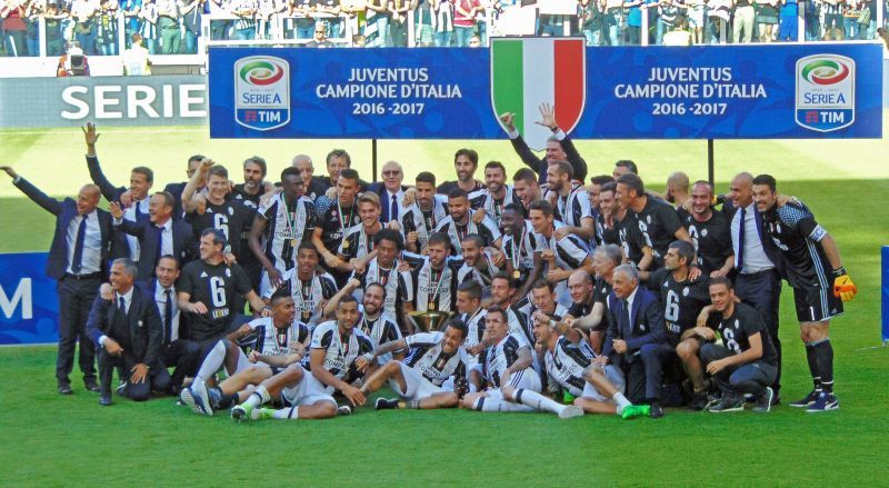 Juventus celebrate their record 6th consecutive Scudetto in 2016-17