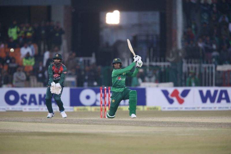 Shoaib Malik batted brilliantly on a slow pitch and remained unbeaten on 58*, taking his team to victory