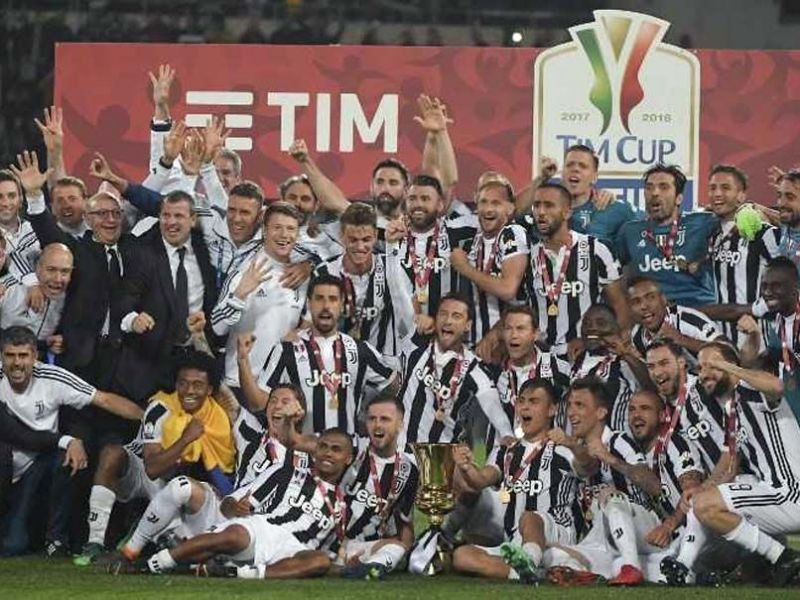 Juventus celebrate their 3rd consecutive Coppa Italia title in 2018