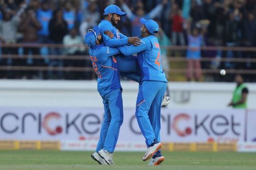 India leveled the series by beating Australia comprehensively