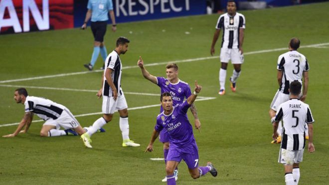 Juventus look dejected after conceding a goal to Real Madrid in the 2016-17 final