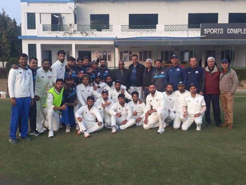 J&amp;K squad posing after pipping Services at Delhi