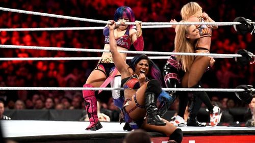 Which performer will be the third winner of the women's Rumble?