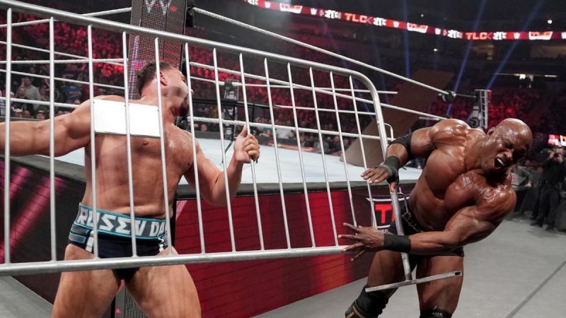 Who will fold first - Lashley or Rusev?