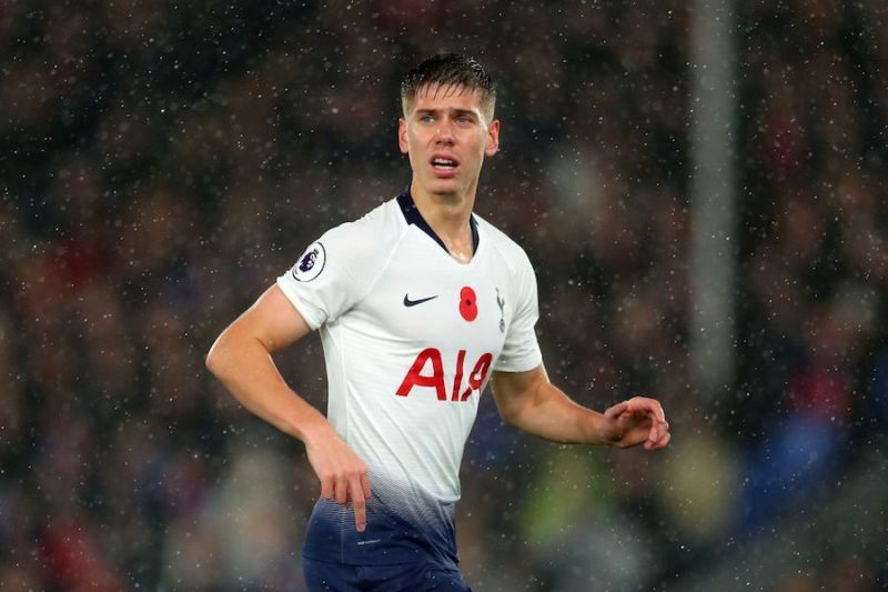 Juan Foyth has not been used by Jose Mourinho and has fallen behind in the pecking order