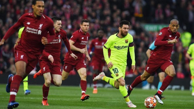 Lionel Messi being chased by a pack of Liverpool's best