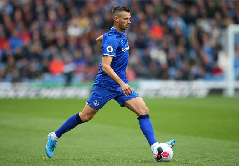 Morgan Schneiderlin struggled in midfield for Everton