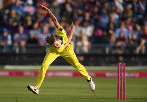 Tayla Vlaeminck is also tipped to become the first women's cricketer to break the 130 kmph mark