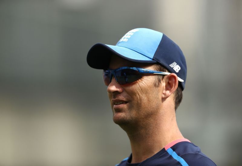 Shane Bond reckons that New Zealand could opt for an all-pace attack against India in the first Test