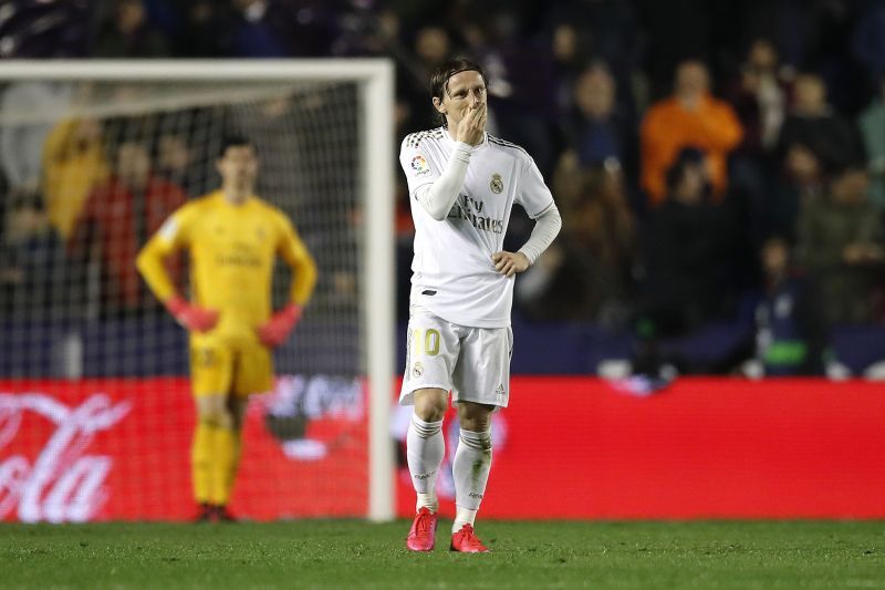 Luka Modrić reacting after Madrid went 1-0 down against Levante.