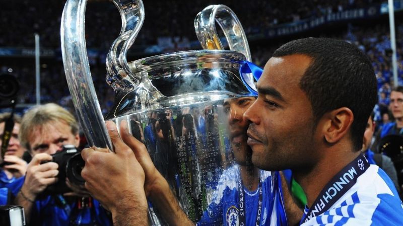 Ashley Cole left Arsenal on bad terms