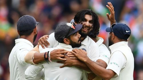 India paceman Ishant Sharma (centre)