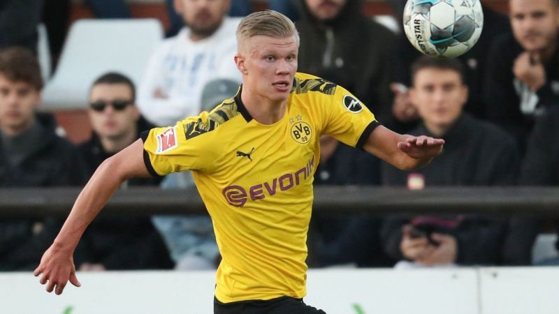 Erling Haaland in action for Borussia Dortmund.