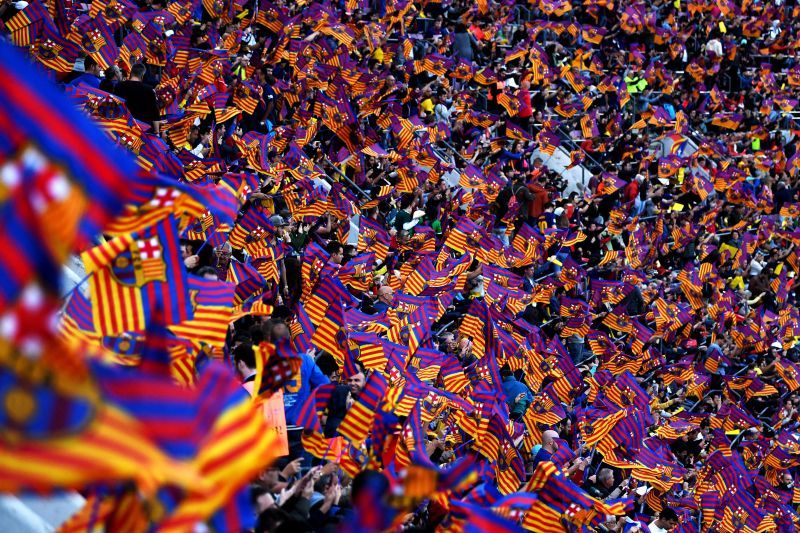 The passion generated by El Cl&aacute;sico is felt around the football world