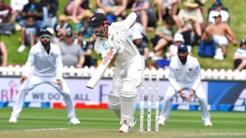 Day 2 saw New Zealand nab a lead of 51 with 5 wickets in hand