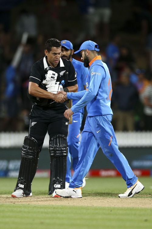 Virat Kohli congratulating Ross Taylor