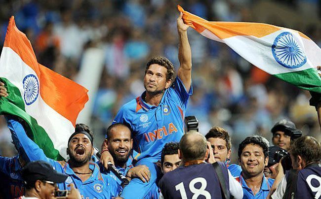 Sachin Tendulkar being carried on teammates&#039; shoulders after World Cup 2011 win
