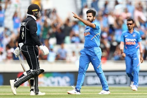 Shardul Thakur celebrating a NZ wicket