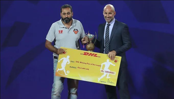 FC Goa&#039;s Hugo Boumous won the DHL Winning Pass of the League award, collected by a team representative. [Image Credits: ISL]