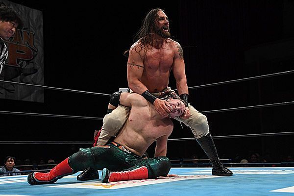 Lance Archer in action against Will Ospreay