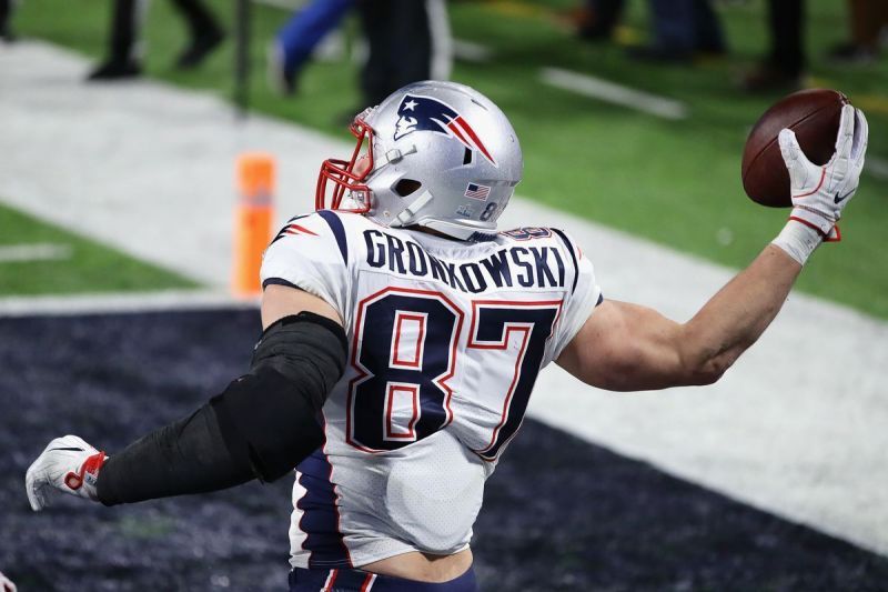 Gronkowski hitting the 