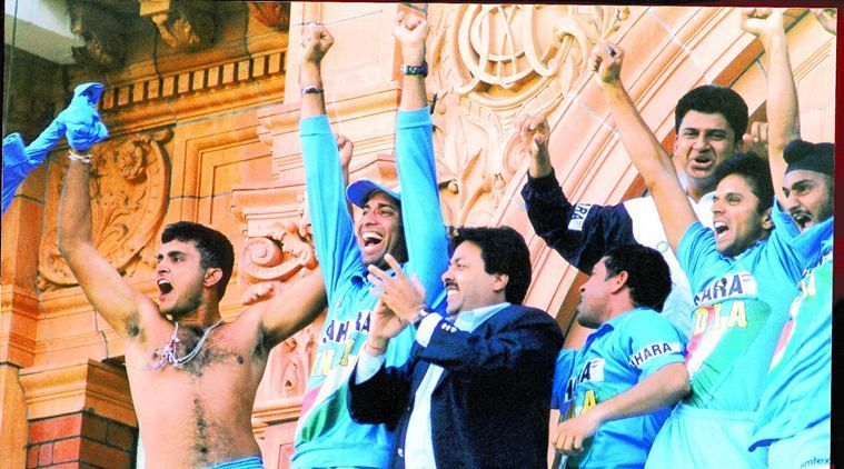 Team at the Lord&#039;s balcony