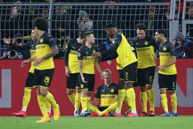 Borussia Dortmund v Paris Saint-Germain - UEFA Champions League Round of 16: First Leg