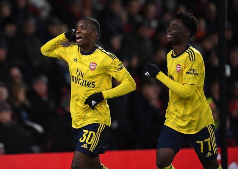 Nketiah celebrates a goal at the Vitality Stadium, courtesy of Saka&#039;s brilliant cross