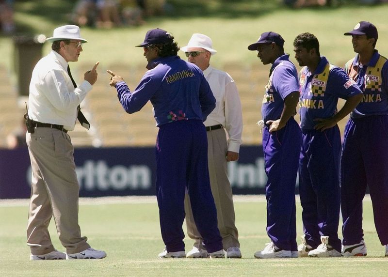 Sri Lankan captain Arjuna Ranatunga in a heated conversation with Ross Emerson